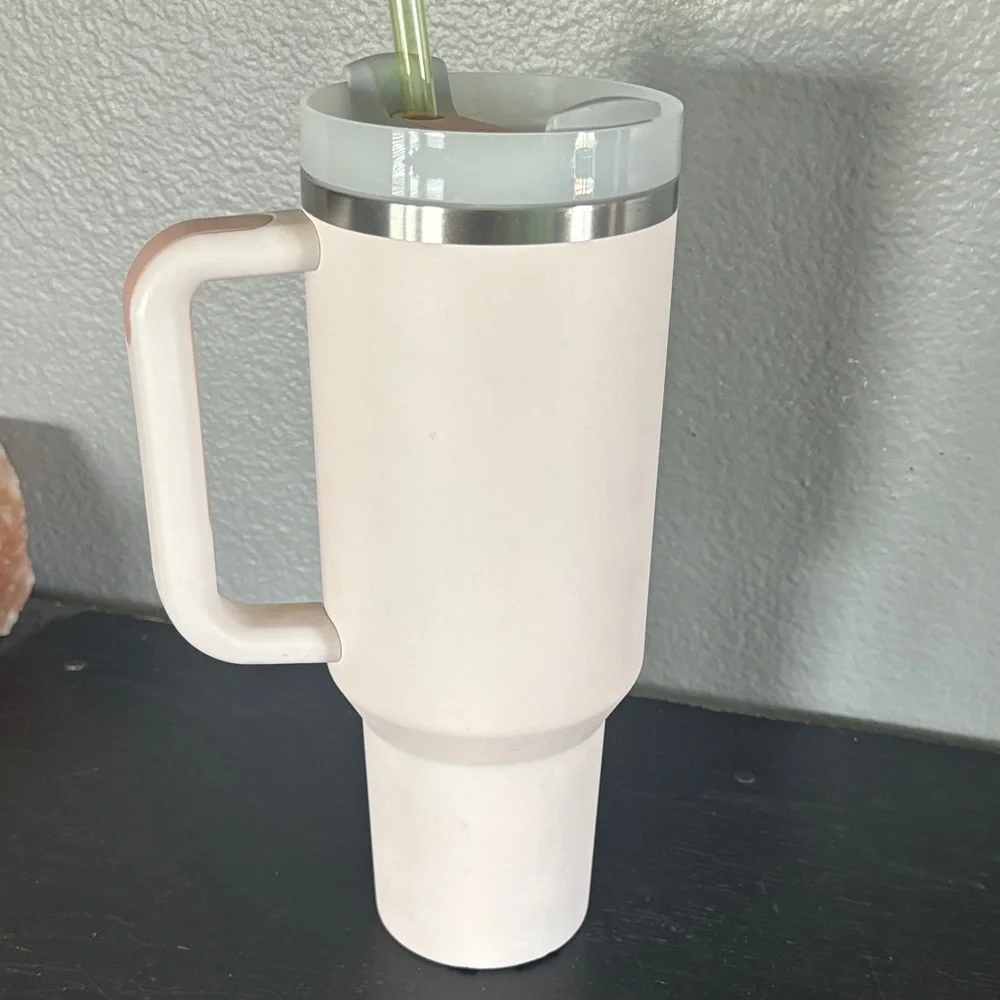 Stanley Light Pink Insulated Mug with Handle and Straw - Picture 4 of 6